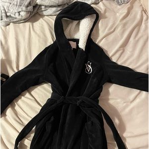 Black and white soft plush Victoria’s Secret bath robe